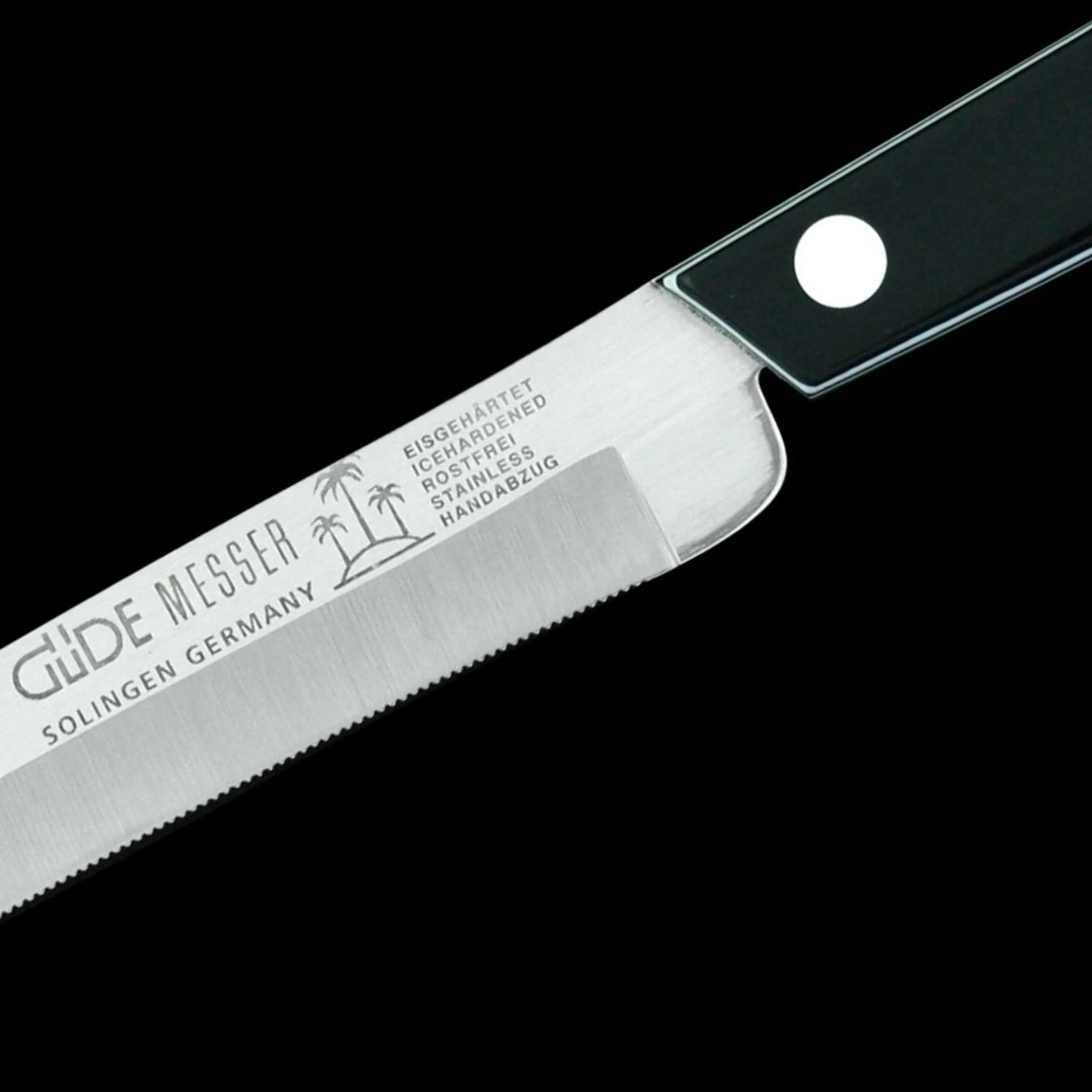 Gude Universal Knife With Black / White Hostaform Handle, 4-In