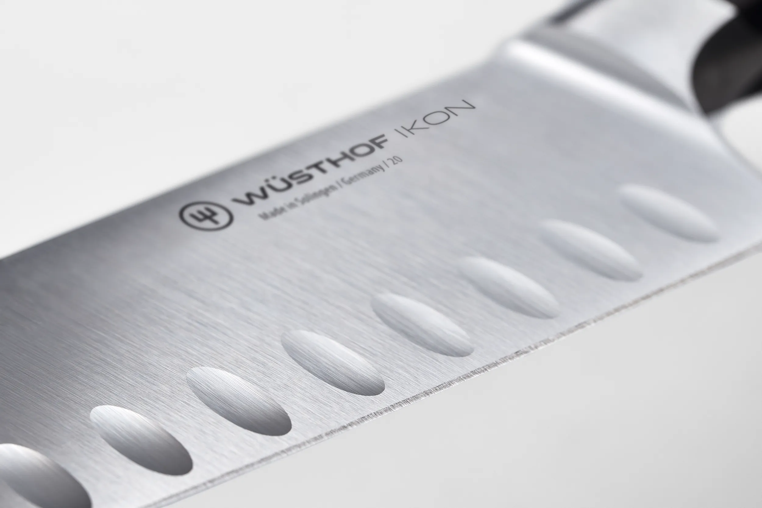 Ikon 7" Hollow Edge Santoku